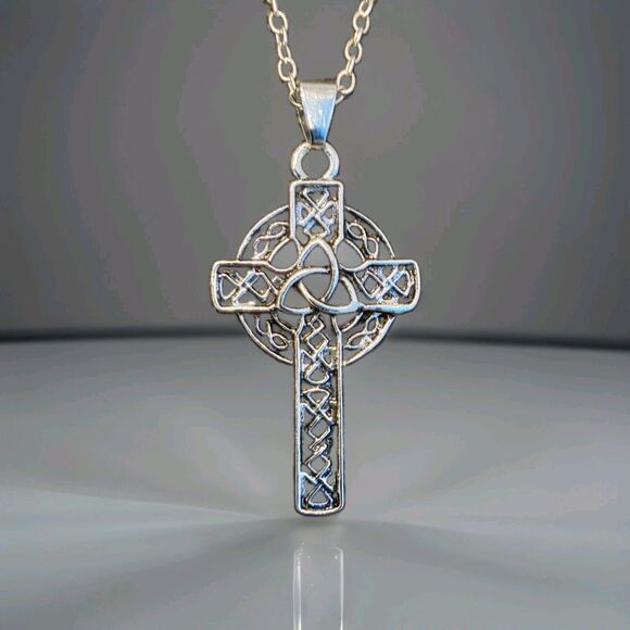 Unbranded Jewelry - Silver Tone Celtic Cross Charm Pendant Necklace Cable Chain Lobster Closure 20"